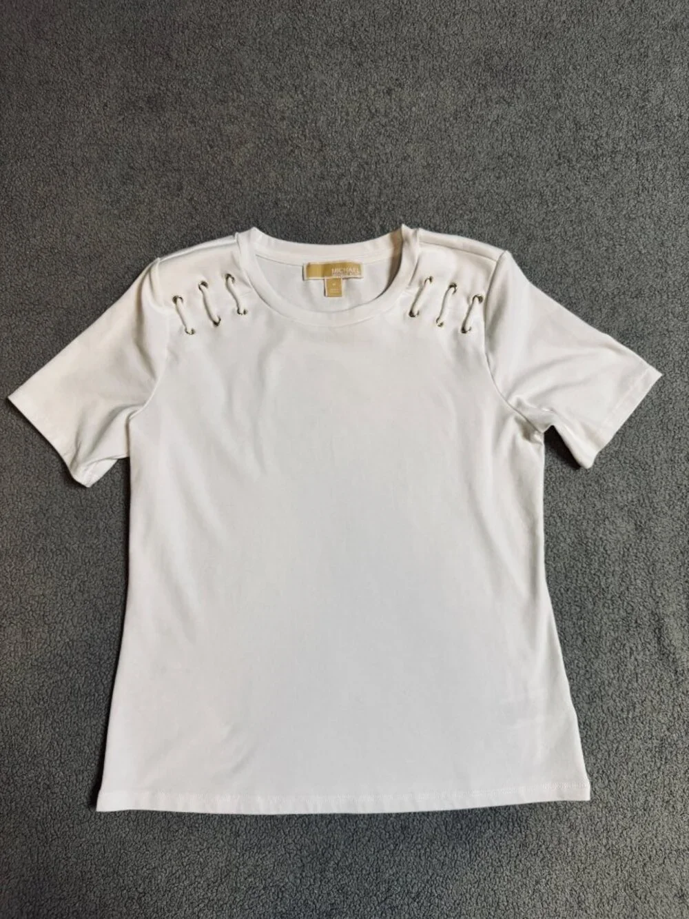 MICHAEL Michael Kors White Grommet Lace-Up Shoulder Tee Size M
